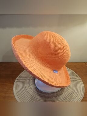 💄EUC~WALLAROO VICTORIA CORAL HAT